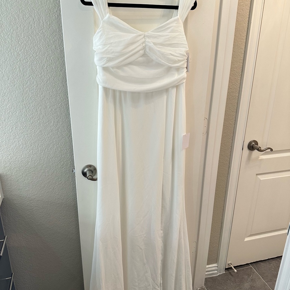 Lulu's White Sleeveless Gown